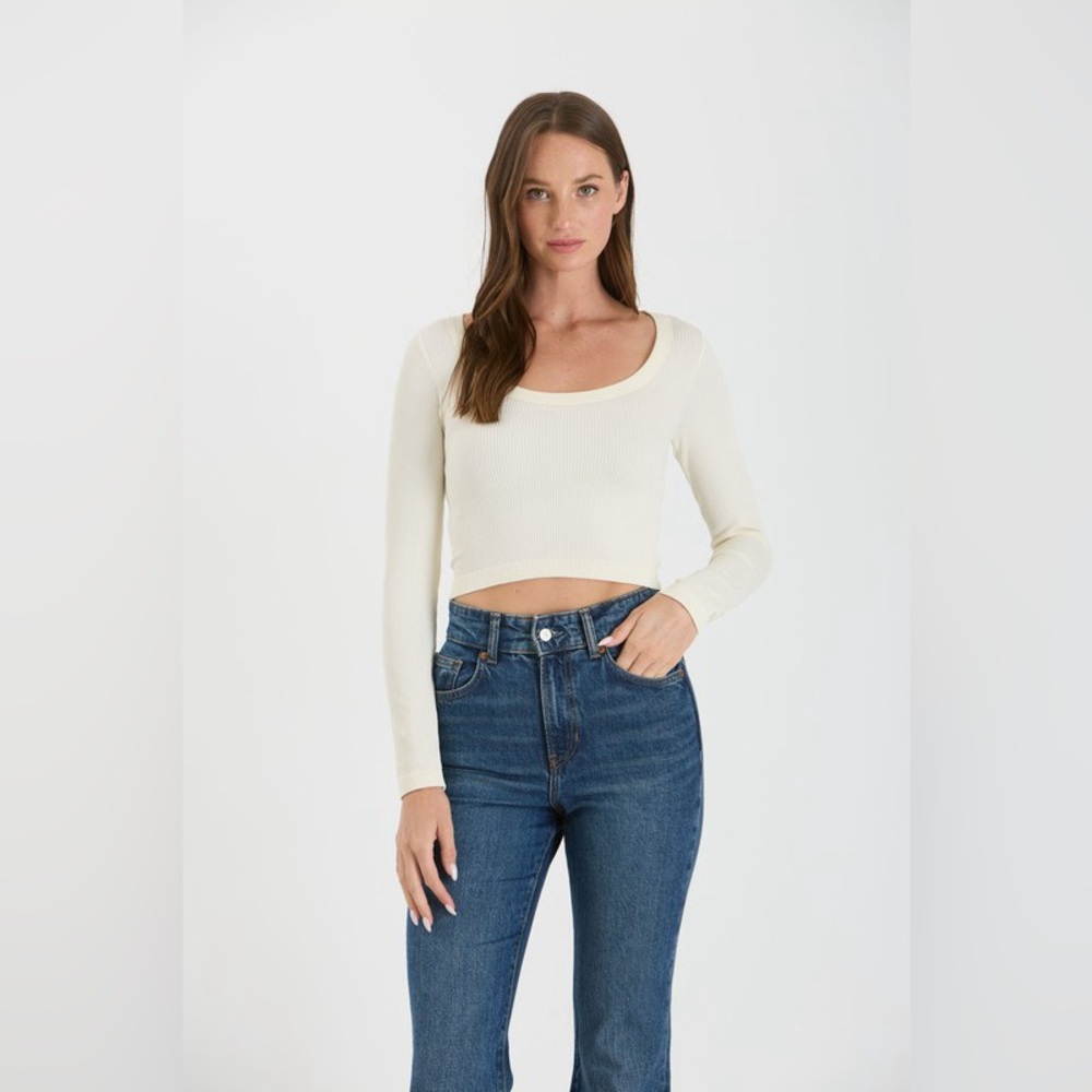 218B-CREAM. Scoop Neck Ribbed Nylon Long Sleeve Top